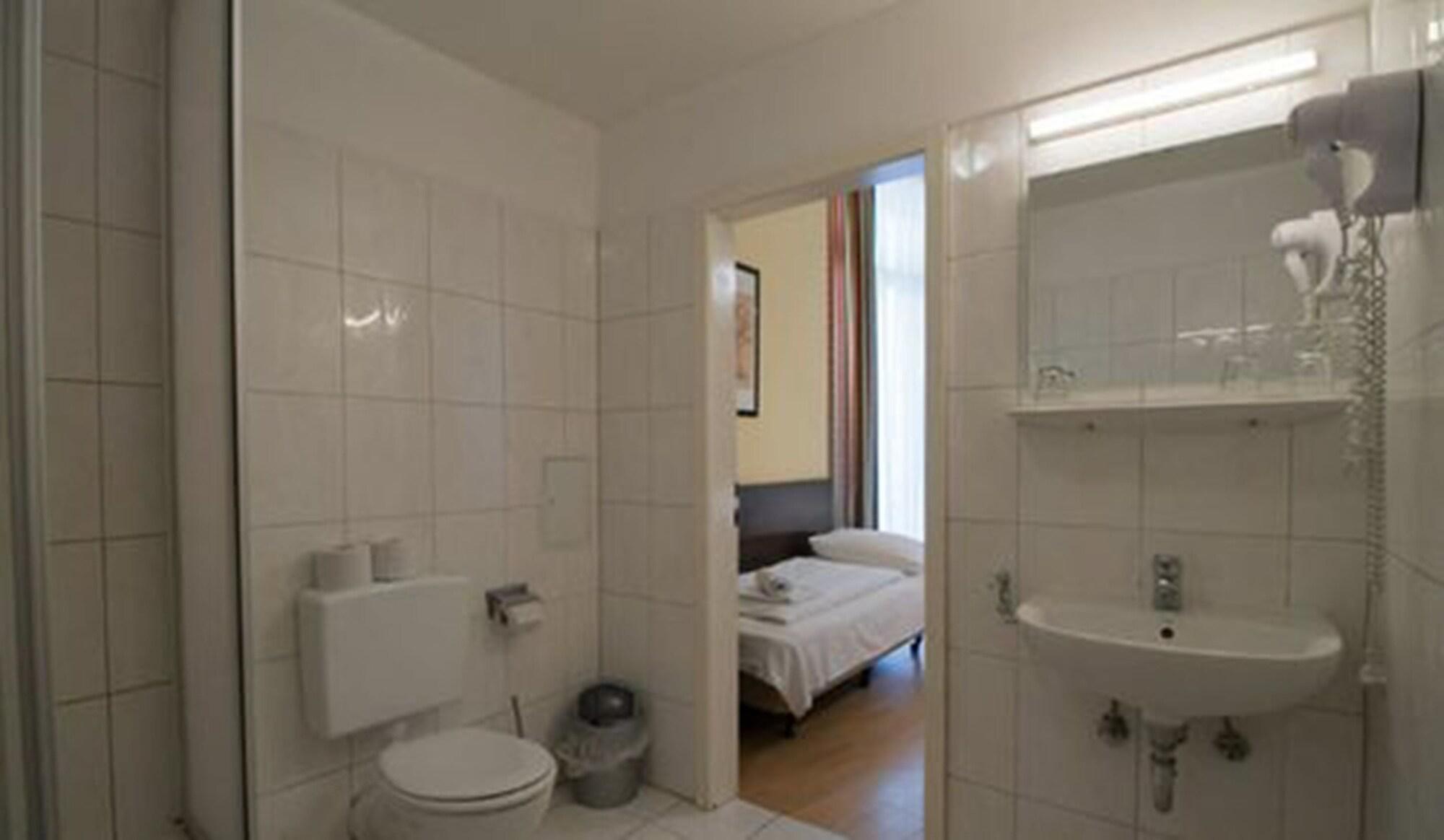 Hotel Am Stuttgarter Eck 2*