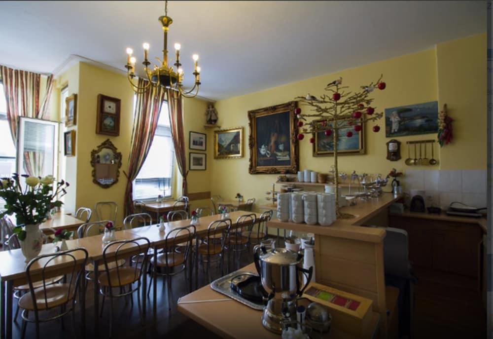 Am Stuttgarter Eck Hotel 2*