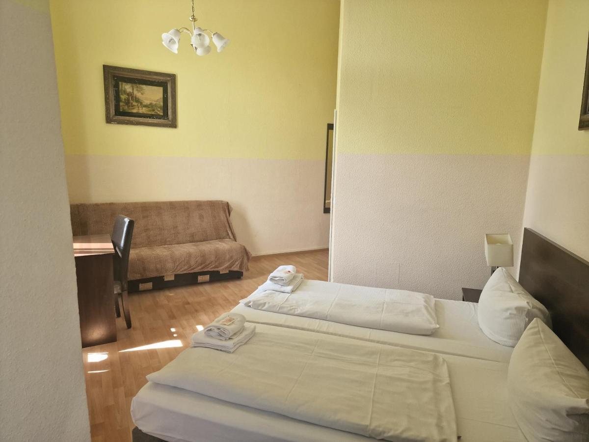 Am Stuttgarter Eck Hotel 2*